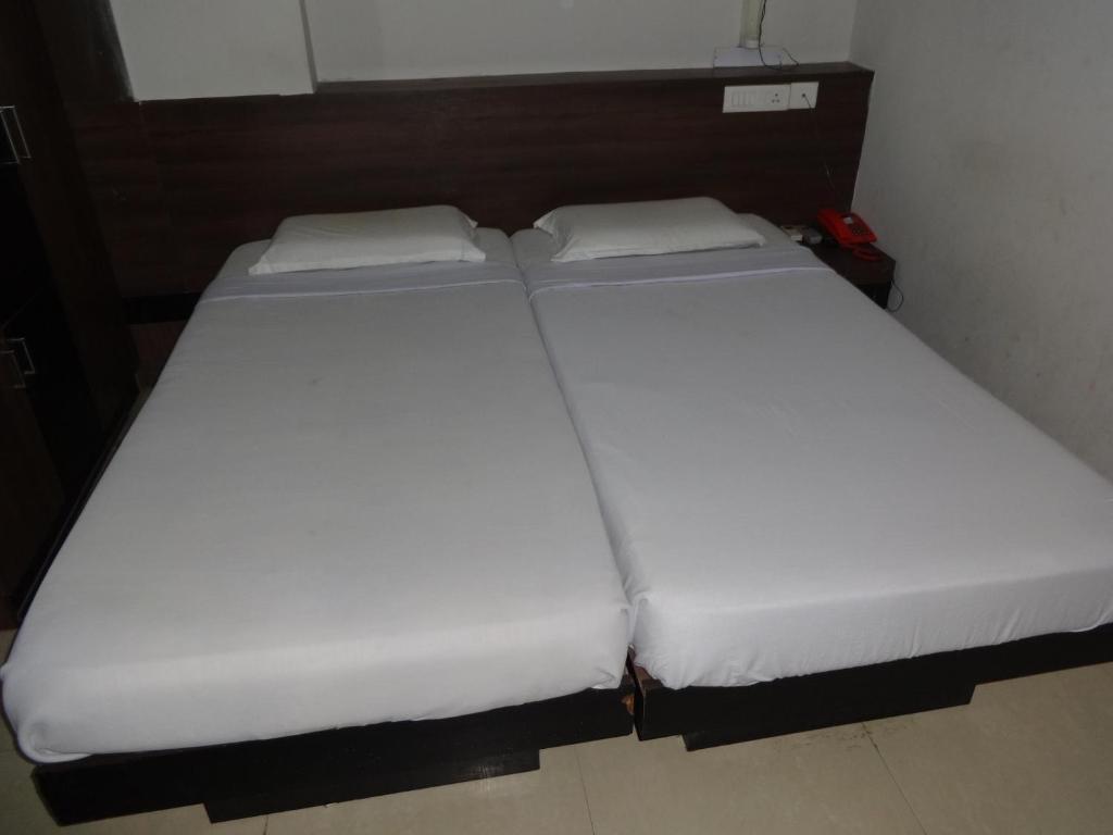 Hotel Miland Palace Bhubaneswar Rum bild